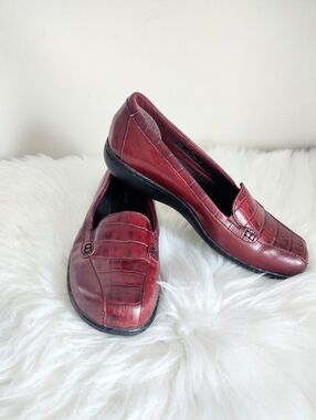 Clarks Bendables Bayou Women's Burgundy Loafers Size 7 5